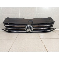 Решетка радиатора Volkswagen Polo SED 6RU853653B