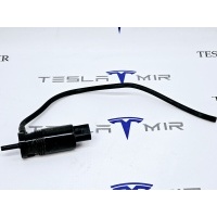 НАСОС (МОТОРЧИК) ОМЫВАТЕЛЯ СТЕКЛА Tesla Model 3 2019 1110164-00