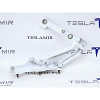 Петля крышки багажника Tesla Model 3 2019 1667399-00,1092820-00