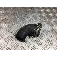Патрубок интеркулера Opel Zafira B 2005 55354826