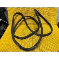 Уплотнитель капота Audi A8 D4 2012 4H0823731D