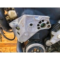 Кронштейн двигателя Volkswagen Golf 4 2001 038199207H