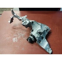Подставка лапа крепление навесного двигателя mercedes - benz om651 a6512010600