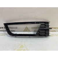 Накладка противотуманной фары Skoda Octavia A7 5E3 до Рестайлинг 2013-2017 5E0807682