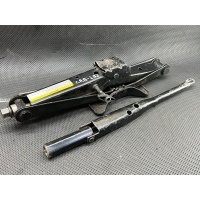 Домкрат Chrysler Town Country 4 2004