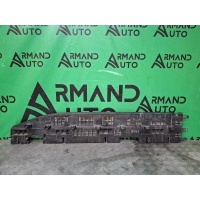 кронштейн накладки порога Mercedes GLE-Class V167 2018-нв A1676981801, 8