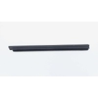 Уплотнитель стекла двери Toyota Camry 70 2021 6817333101, 68173-33100