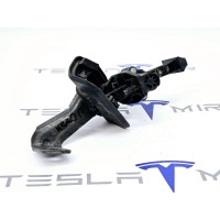 ограничитель открывания двери Tesla Model 3 2019 1089507-00