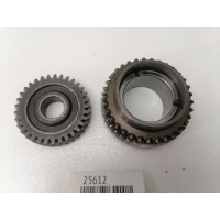 шестерня 5 передачи Volkswagen Golf 3 33/41 020311159Q, 020311361S