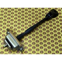 Ограничитель двери Nissan Qashqai J11 2018 824304EA0A