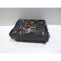 Блок предохранителей VAG Caddy III (2004 - 2015) 1K0937124K