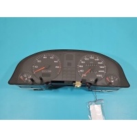 Спидометр audi 80 b4 1.9 tdi европа 8a0919033ct