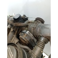 Заслонка дроссельная Volkswagen Golf 2000 06a133064j