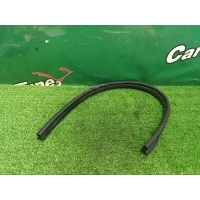 Уплотнитель капота AUDI A5 8T 2008 8T0823723A