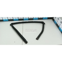 Уплотнитель стекла двери Nissan Note (E11) (2006 - 2013) 823319U10A