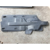 Крышка шасси volkswagen поло 6r 2009 - 6q0825202m