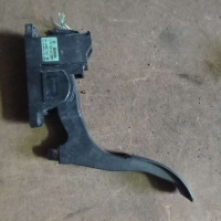 Педаль газа Volkswagen Polo 3 2000 0281002322, 6N17215503D