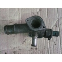 Фланец (тройник) системы охлаждения Seat Toledo 2 2000 038121133A