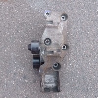 Кронштейн генератора Opel Movano 2 2014 117109477R