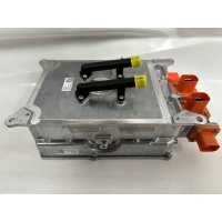 Audi e - tron станция зарядки 5q0915685g