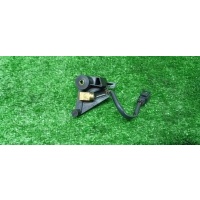 штуцер VW Touareg 2002-2010 2006 7L0616751A