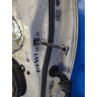 Ограничитель дверь передняя . лев . toyota yaris 05 - 11 - 68610 - 52100
