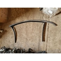 молдинг двери передней правой Volkswagen Passat 2008 3c4837432f