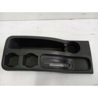 Yl8x - 78045a12 - a тоннель центральная mazda tribute рестайлинг