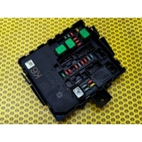 Блок предохранителей под капотом Nissan Patrol Y62 2013 284B61ZR2A
