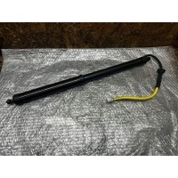 Шток крышки багажника багажника правая toyota corolla e21 68910 - 12010