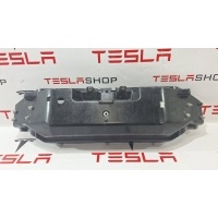 Передняя панель крепления облицовки (телевизор) Tesla Model X 2018 1035176-00-G,1035179-00-F