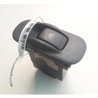 Кнопка стеклоподъемника заднего правого Mitsubishi Galant 8 2000 MB962804