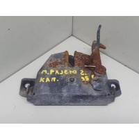 Замок капота Mitsubishi Pajero 2 1995