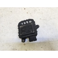 Моторчик заслонки отопителя Volkswagen Passat B5 1996-2005 8D1820511B