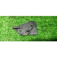кронштейн ручки откр. капота VW Touareg 2002-2010 2006 7L0823633d
