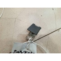 Ручка открывания капота Mitsubishi Pajero iO 1998-2007 2001 MR462229