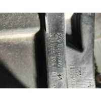 Передняя панель крепления облицовки (телевизор) Volkswagen Golf 4(1997-2004) 2001 1J0805594D1