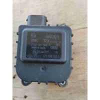 Моторчик заслонки печки Audi A4 B5(1994-2001) 1998 8D1820511