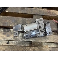 Компрессор пневмоподвески BMW X5 E70 2009
