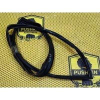 Уплотнитель стекла двери Nissan Patrol Y62 2013 823301LA1A