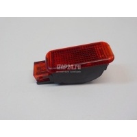 Плафон салонный VAG Cordoba (2002 - 2008) 3B0947415B