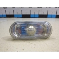 Повторитель на крыло белый VAG Cordoba (2002 - 2008) 1J0949117