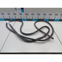 Уплотнитель двери Ford Kuga (2008 - 2012) 1514310