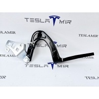 Петля капота левая Tesla Model Y 2021 1496267-00