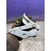 Петля капота левая Renault Master 2 2001
