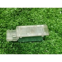 плафон салонный VW Touareg 2002-2010 2006 7l0947415