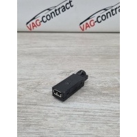 Разъем USB Skoda Octavia A7 2015 5Q0035726C