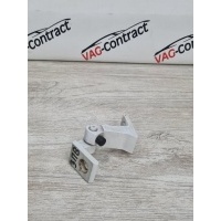 Петля двери верхняя Skoda Octavia A7 2015 8K0831402E