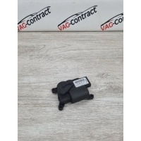 Моторчик заслонки отопителя Skoda Octavia A7 2015 5Q0907511A