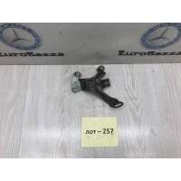 Кронштейн двигателя Mercedes М273 Mercedes X164 GL A2720100240